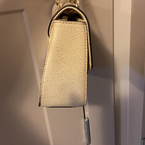 River Island handbag with gold hardware - Picture 7 of 17